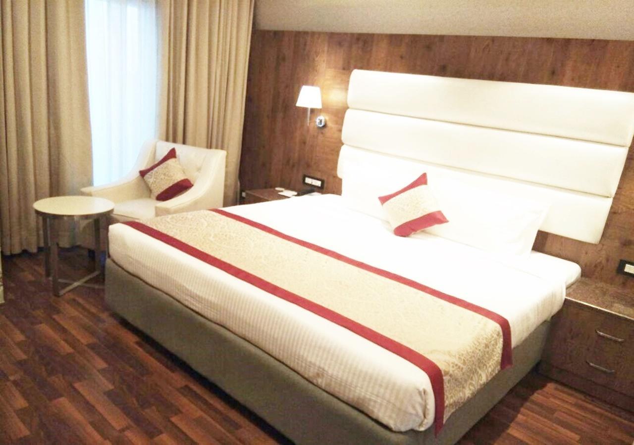 העיר בנגלור Ss Lumina Hotel מראה חיצוני תמונה