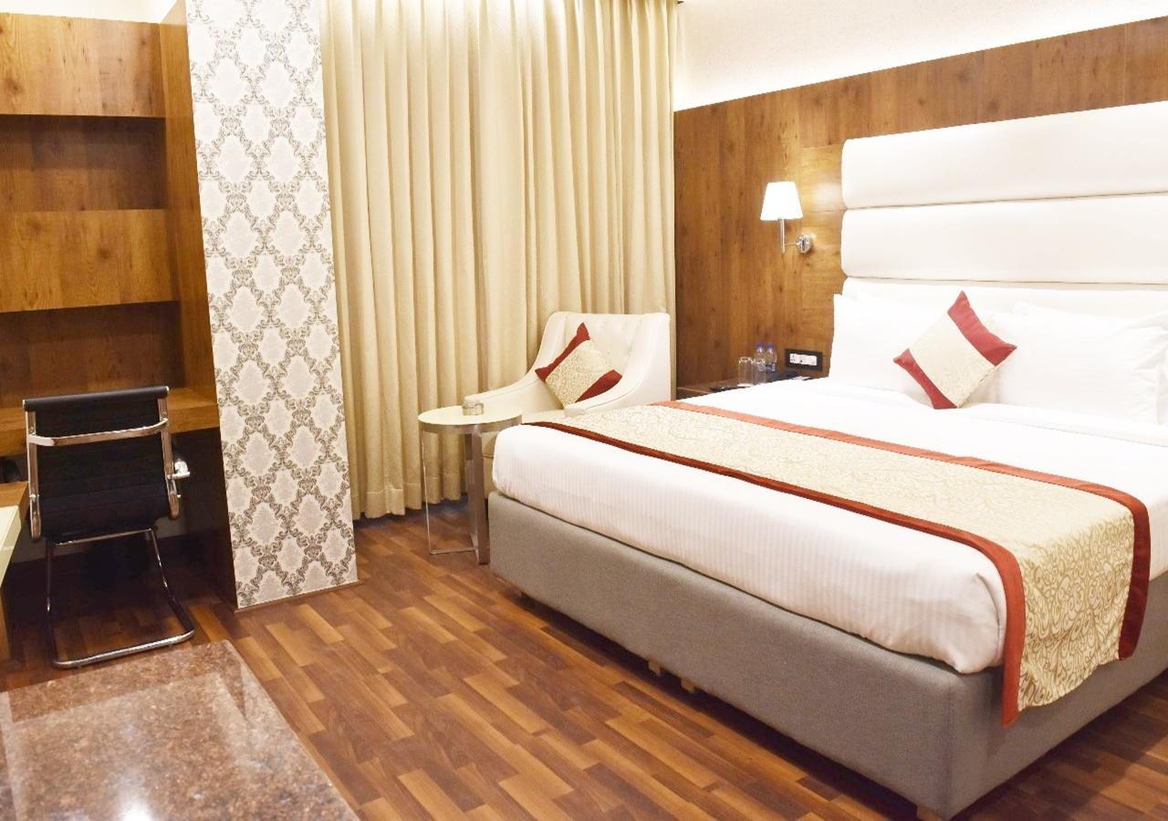 העיר בנגלור Ss Lumina Hotel מראה חיצוני תמונה
