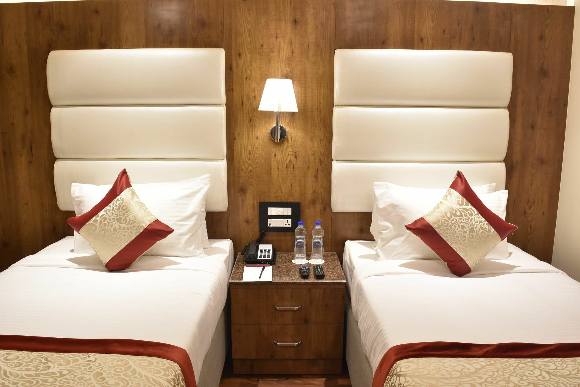 העיר בנגלור Ss Lumina Hotel מראה חיצוני תמונה