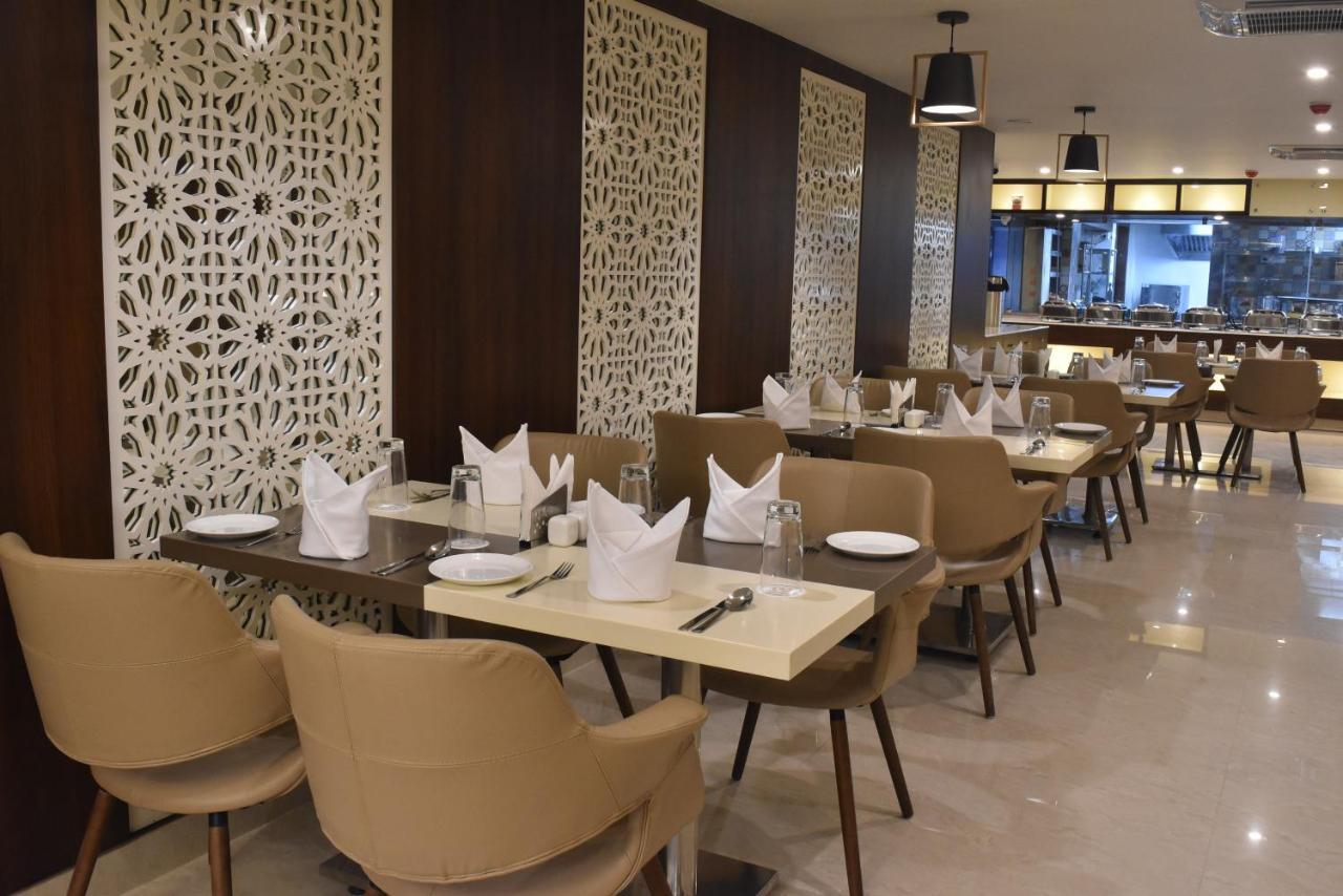 העיר בנגלור Ss Lumina Hotel מראה חיצוני תמונה